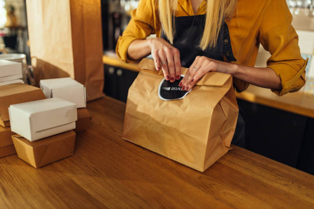 Haftungstest des Sicherheitssiegels von Take-away-Verpackungen auf Lebensmittelverpackungen
